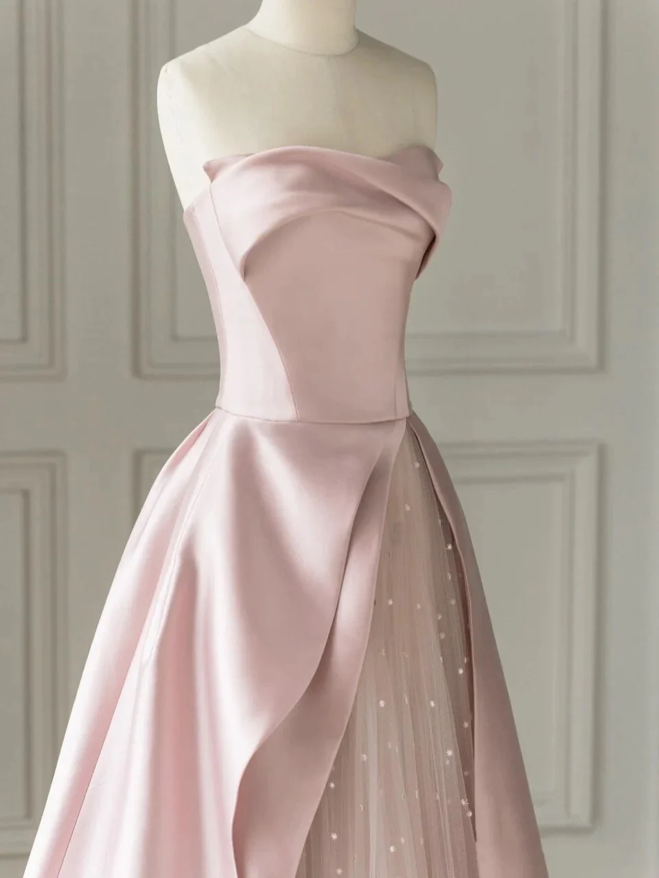A Line Floor Length Evening Gown Slit with Tulle Strapless Prom Dress P11