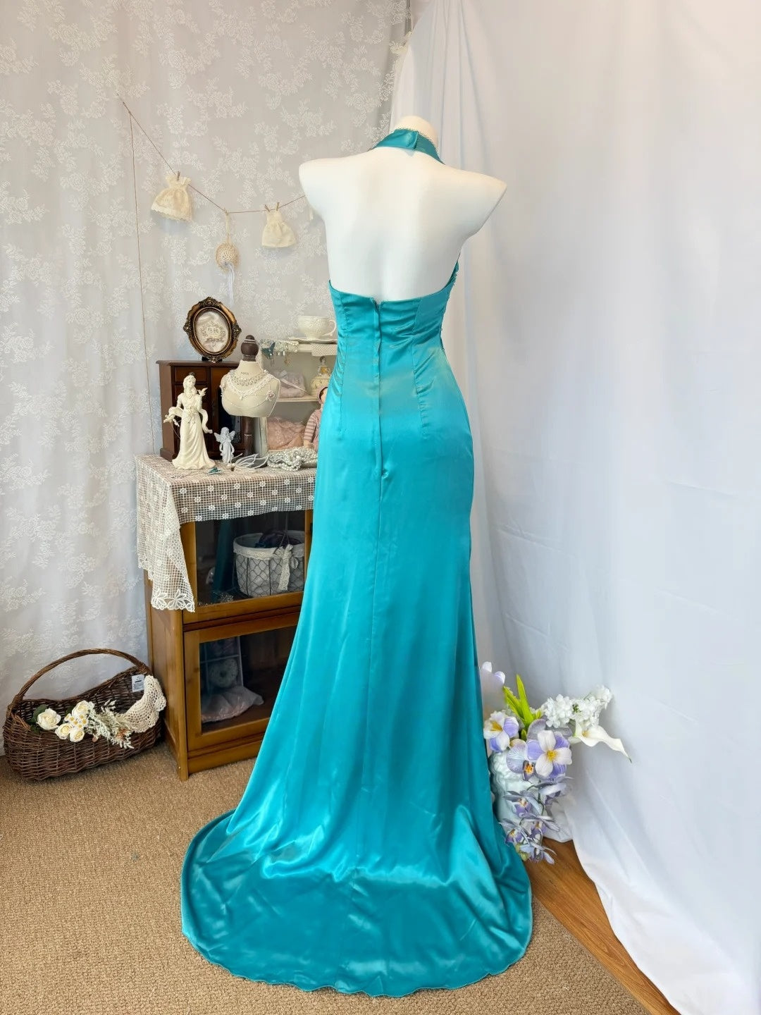 Halter Sheath Satin Prom Dress Retro Evening Gown P1509