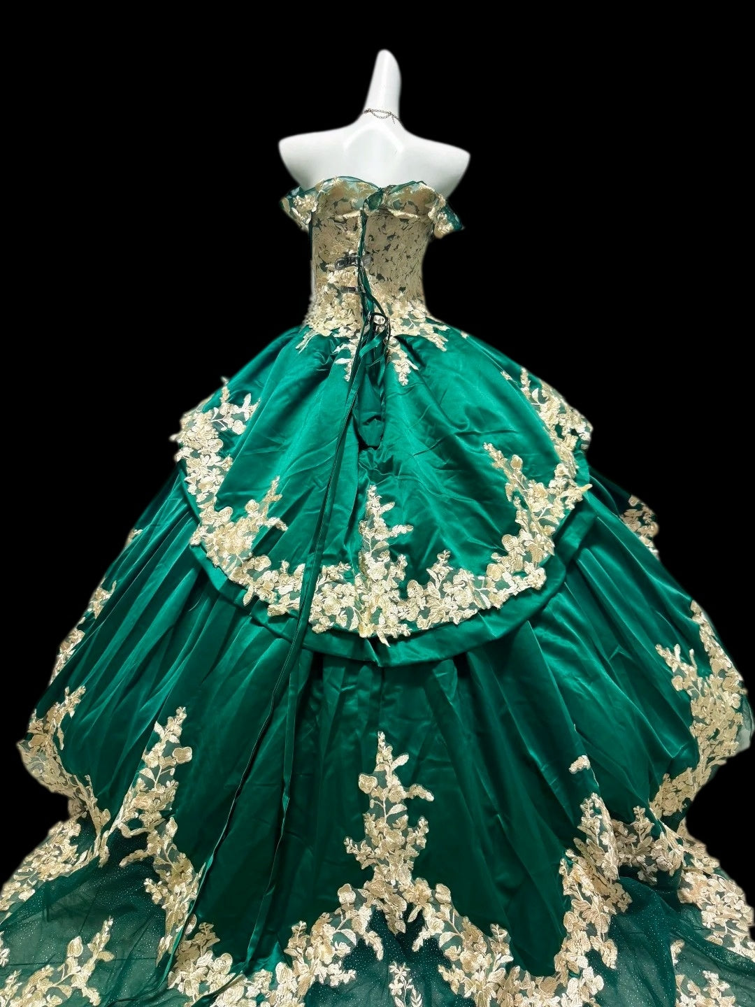Off The Shoulder Emerald Green Sweet 15 Quinceanera Dresses With Gold Appliques P2419
