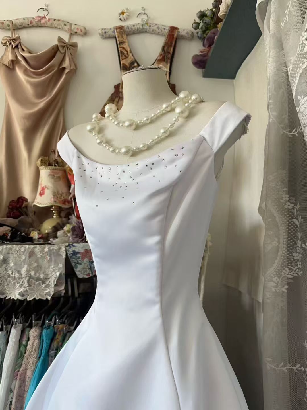 A Line Retro White Wedding Dress Satin Formal Dress  P1960