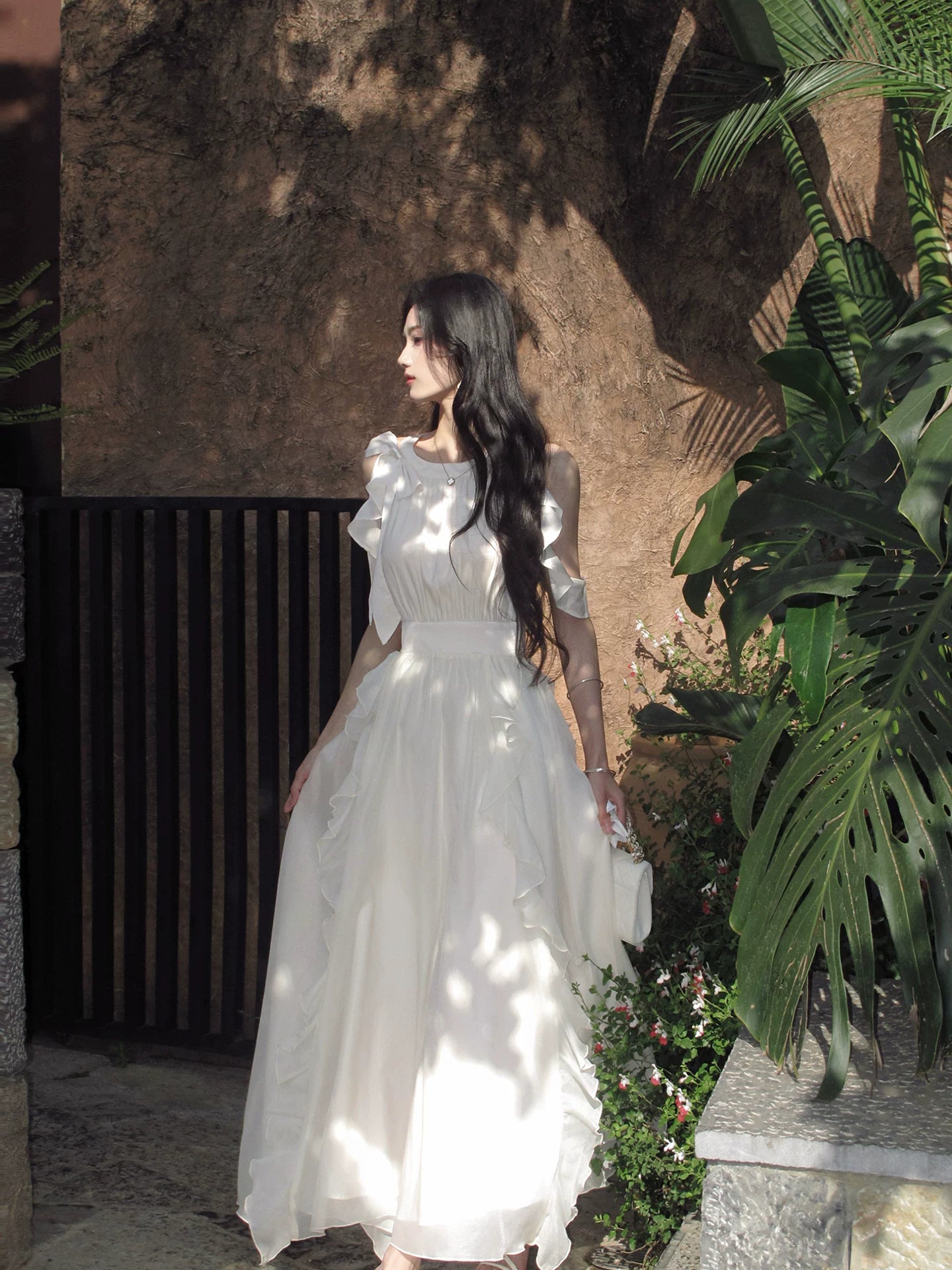 A Line Ruffled Wedding Dress Sleeveless Bridal Dress  P1284