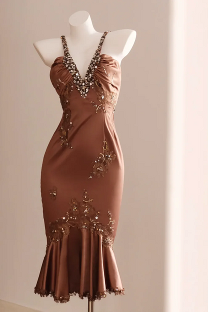 Brown Sheath V Neck Evening Dress With Appliques Satin Short Dress  P699