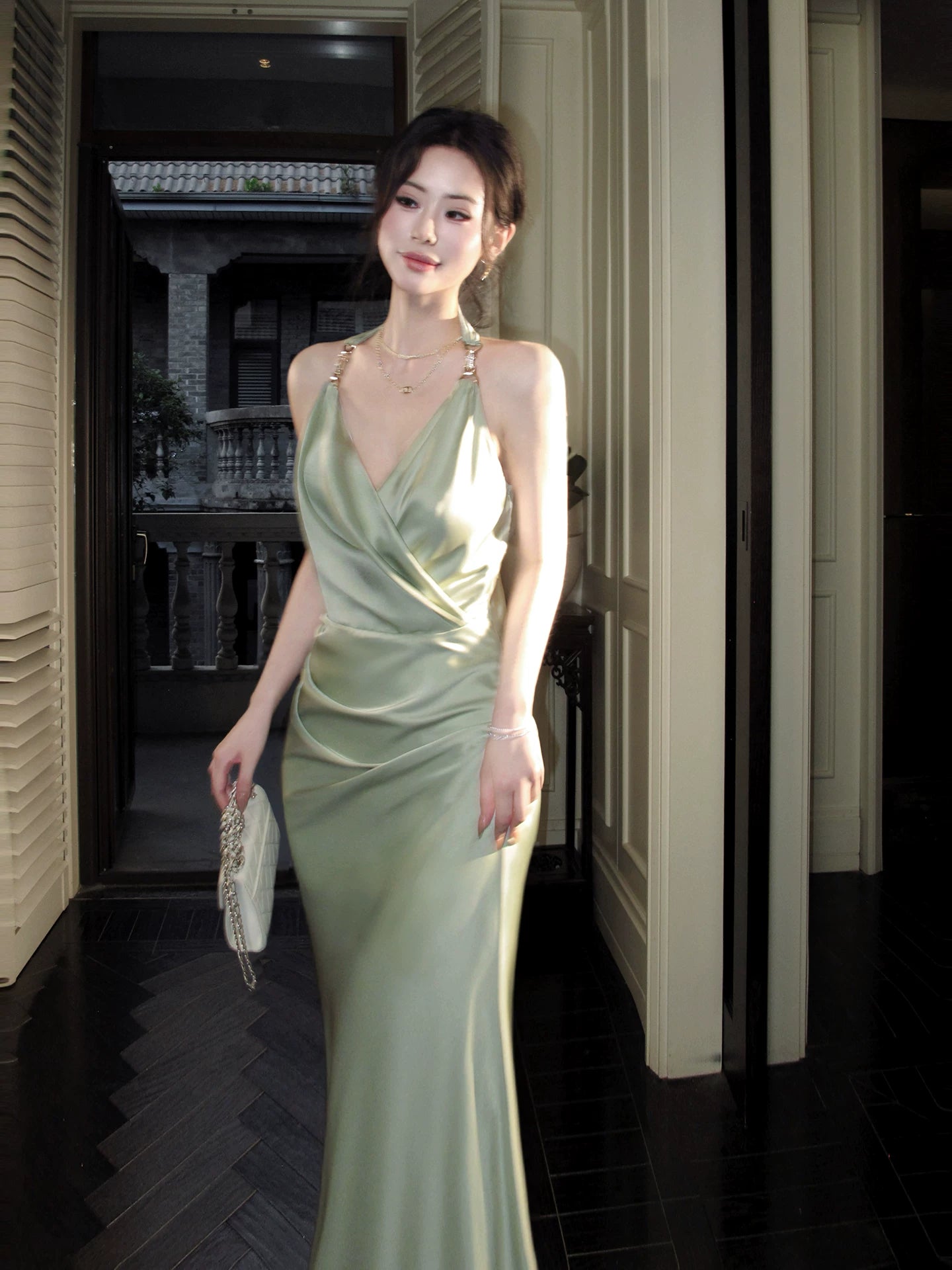 Green Halter V-neck Dress Mermaid Satin Evening Gown P1636