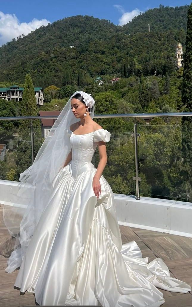 Ivory Satin Wedding Dresses A Line Wedding Ball Gown For Bridal  P815