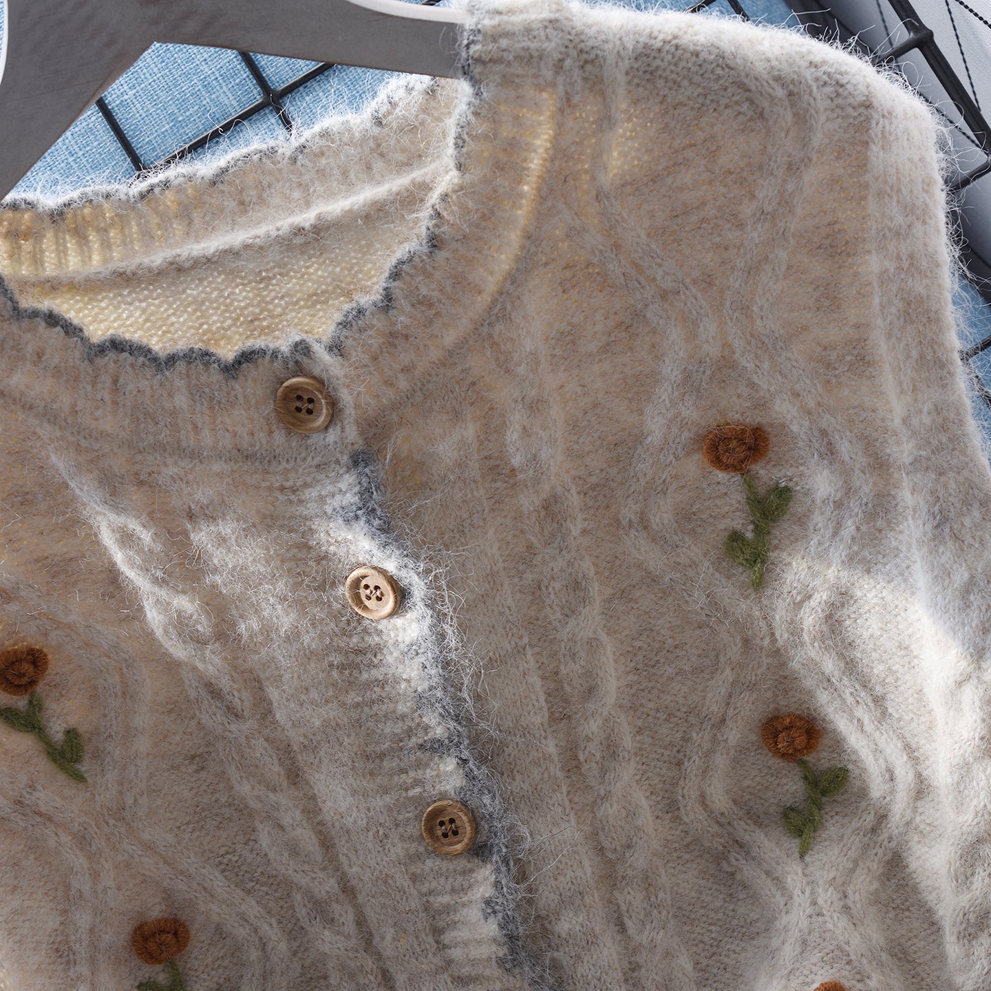 Short Plant Flower Round Neck Knit Vest for Women Sleeveless Autumn  Sweater  L26