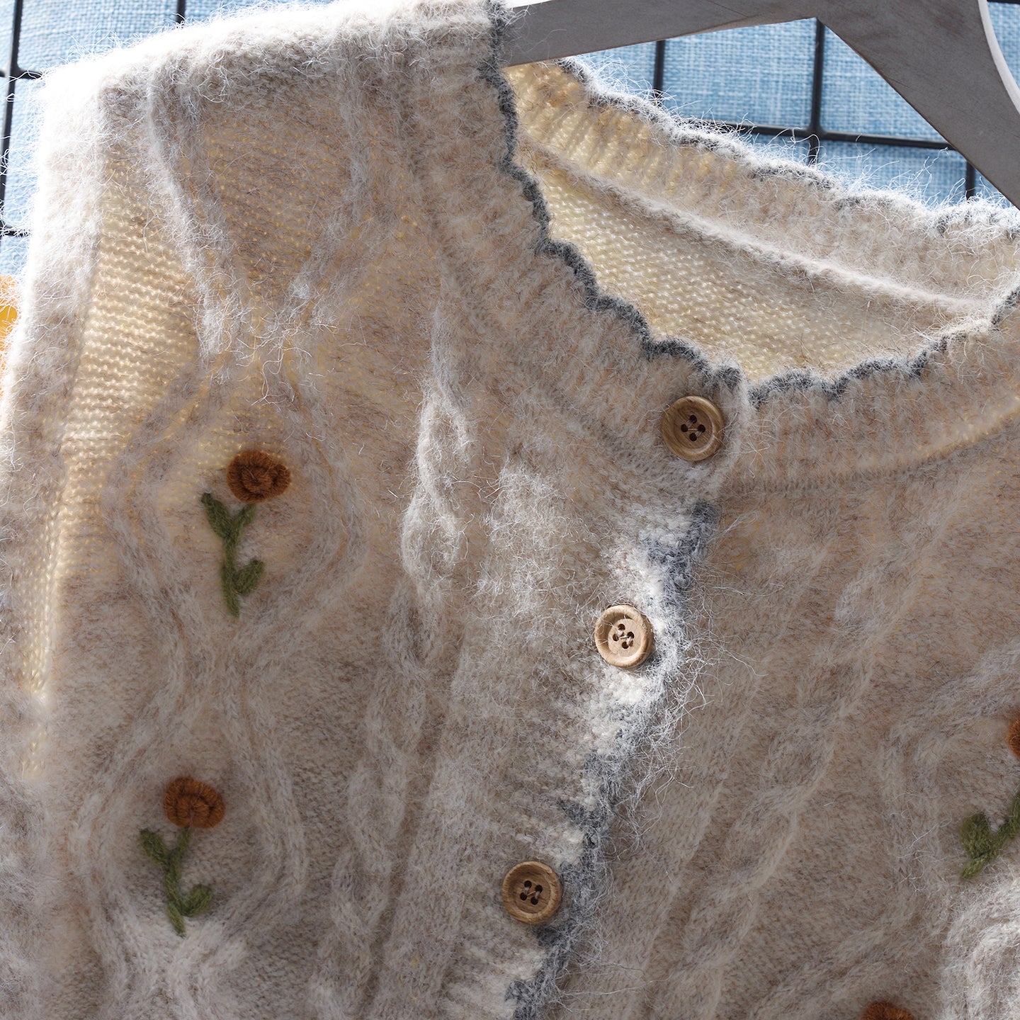 Short Plant Flower Round Neck Knit Vest for Women Sleeveless Autumn  Sweater  L26