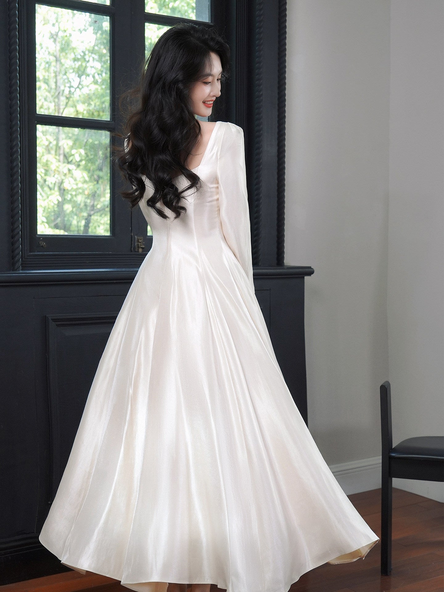 Square Neck Long Sleeved Evening Dress Modest Wedding Dress For Bridal  L29