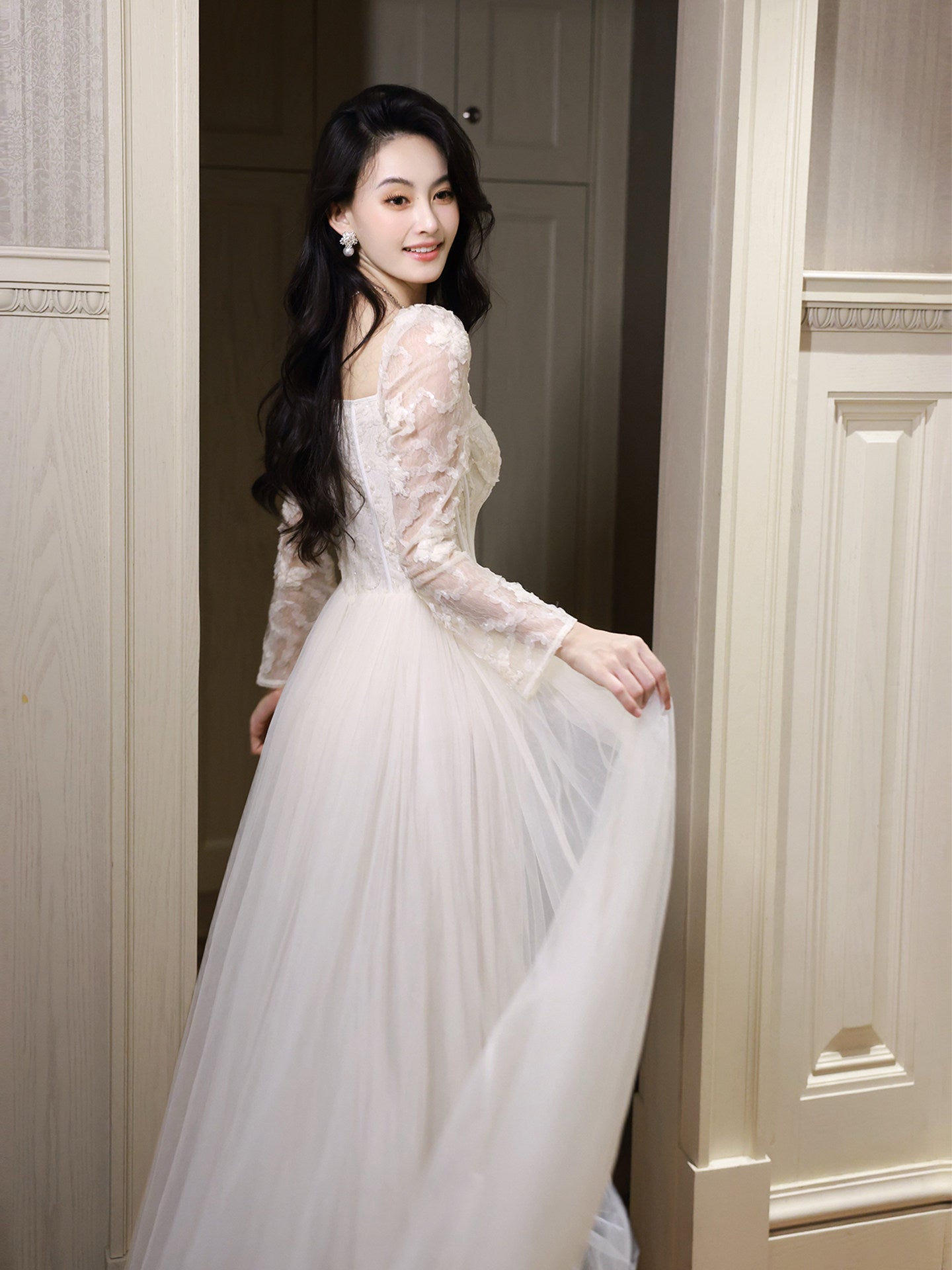 Lace Long Sleeved Evening Dress A Line Formal Party Gowns  L36