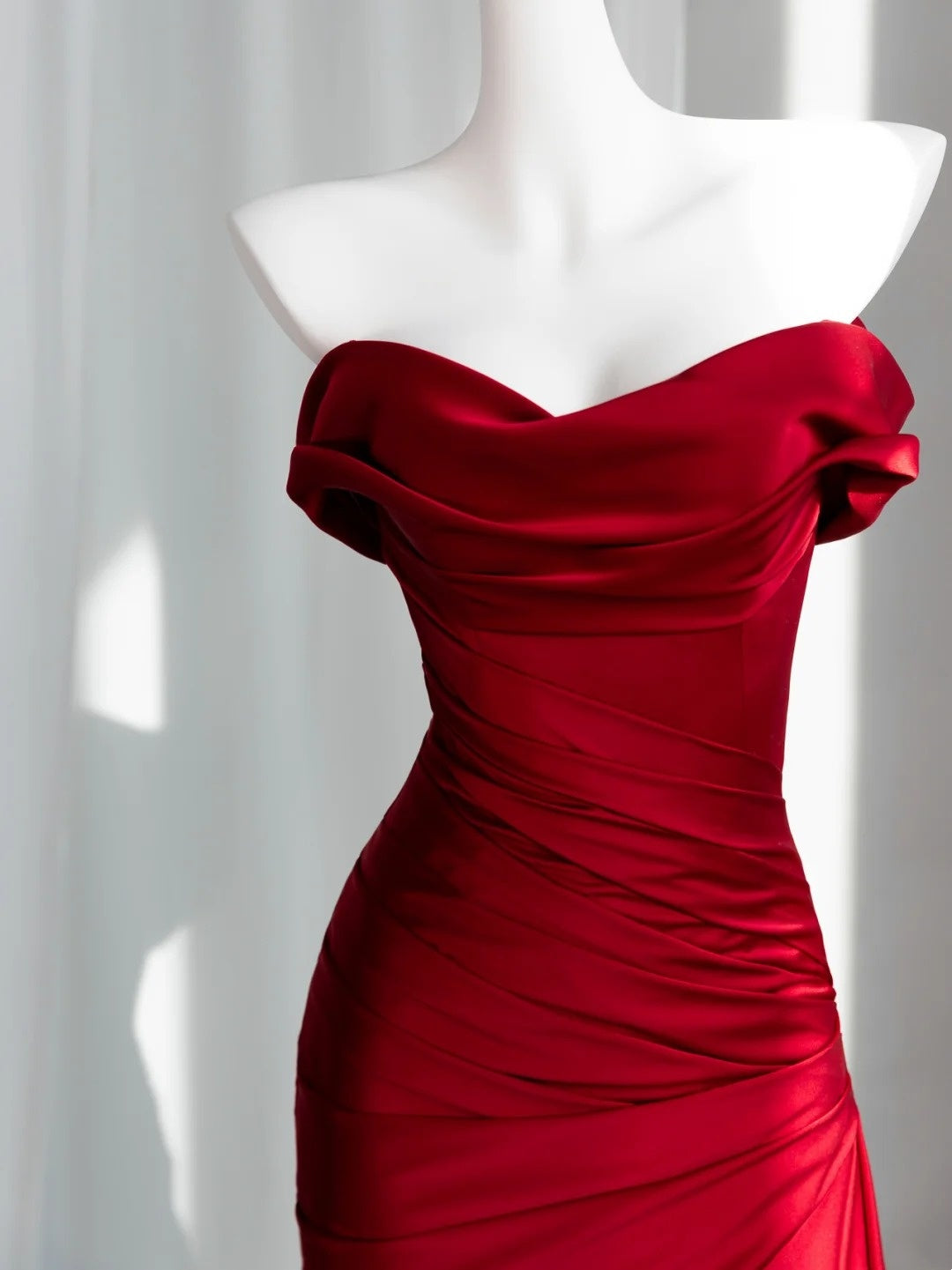Off The Shoulder Red Mermaid Prom Dress Satin Evening Gowns   P1932