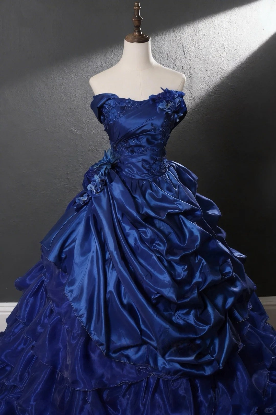 Off The Shoulder Royal Blue Ball Gown Quinceanera Dresses Sweet Birthday Dress  P1202
