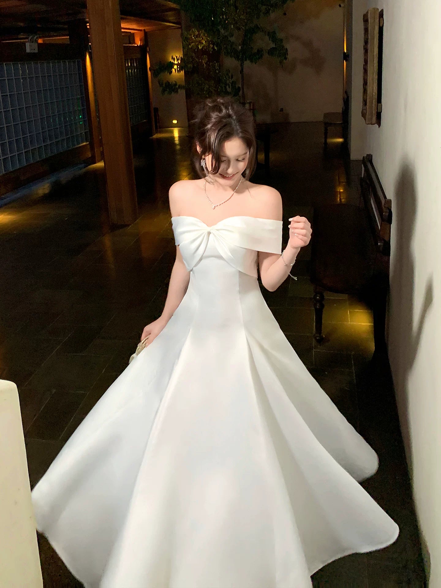 Off The Shoulder White Satin Wedding Dress Long Birthday Dress P1612