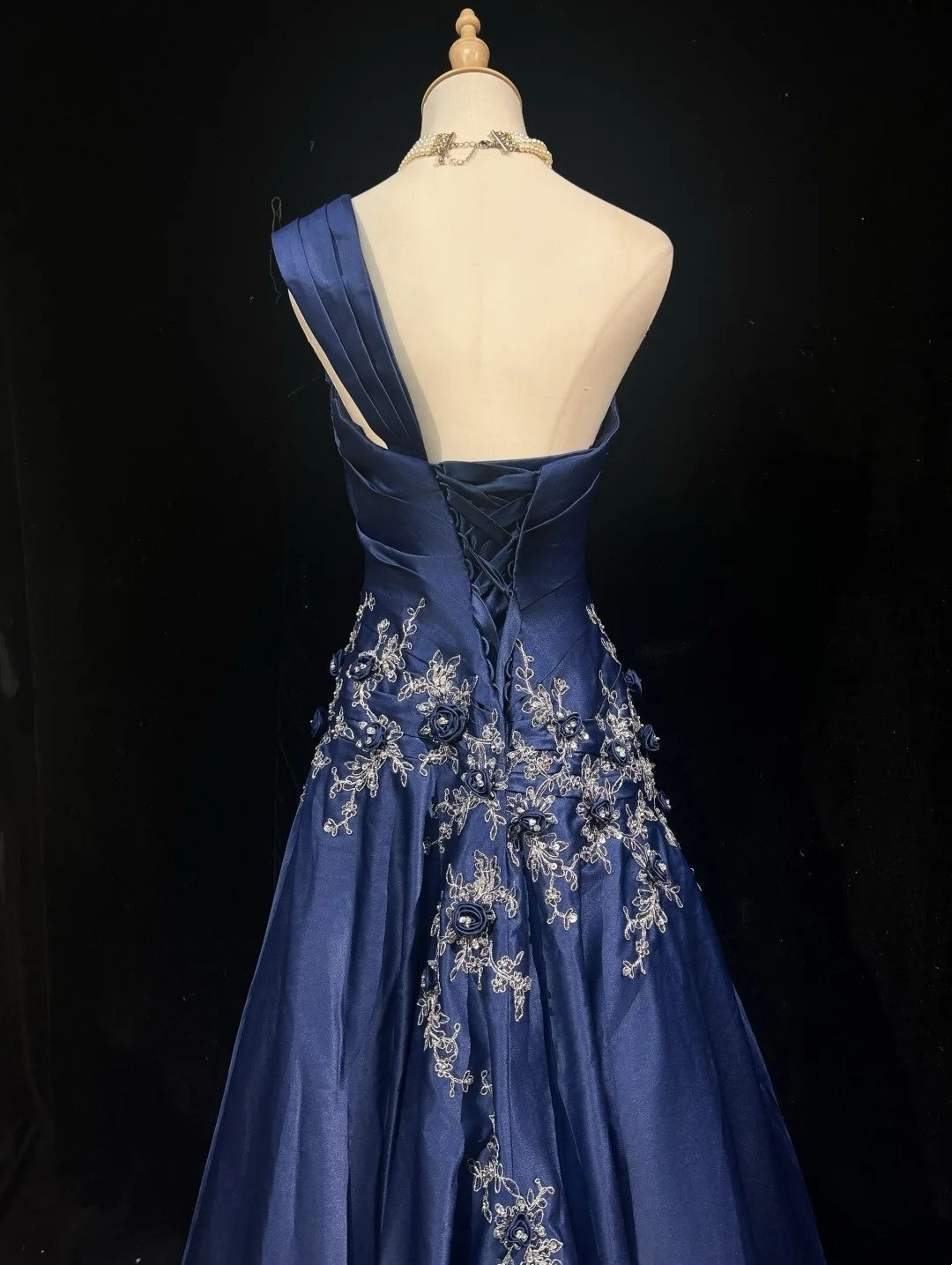 One Shoulder Navy Blue Satin Prom Dress Retro Evening Gown With Appliques  P2670