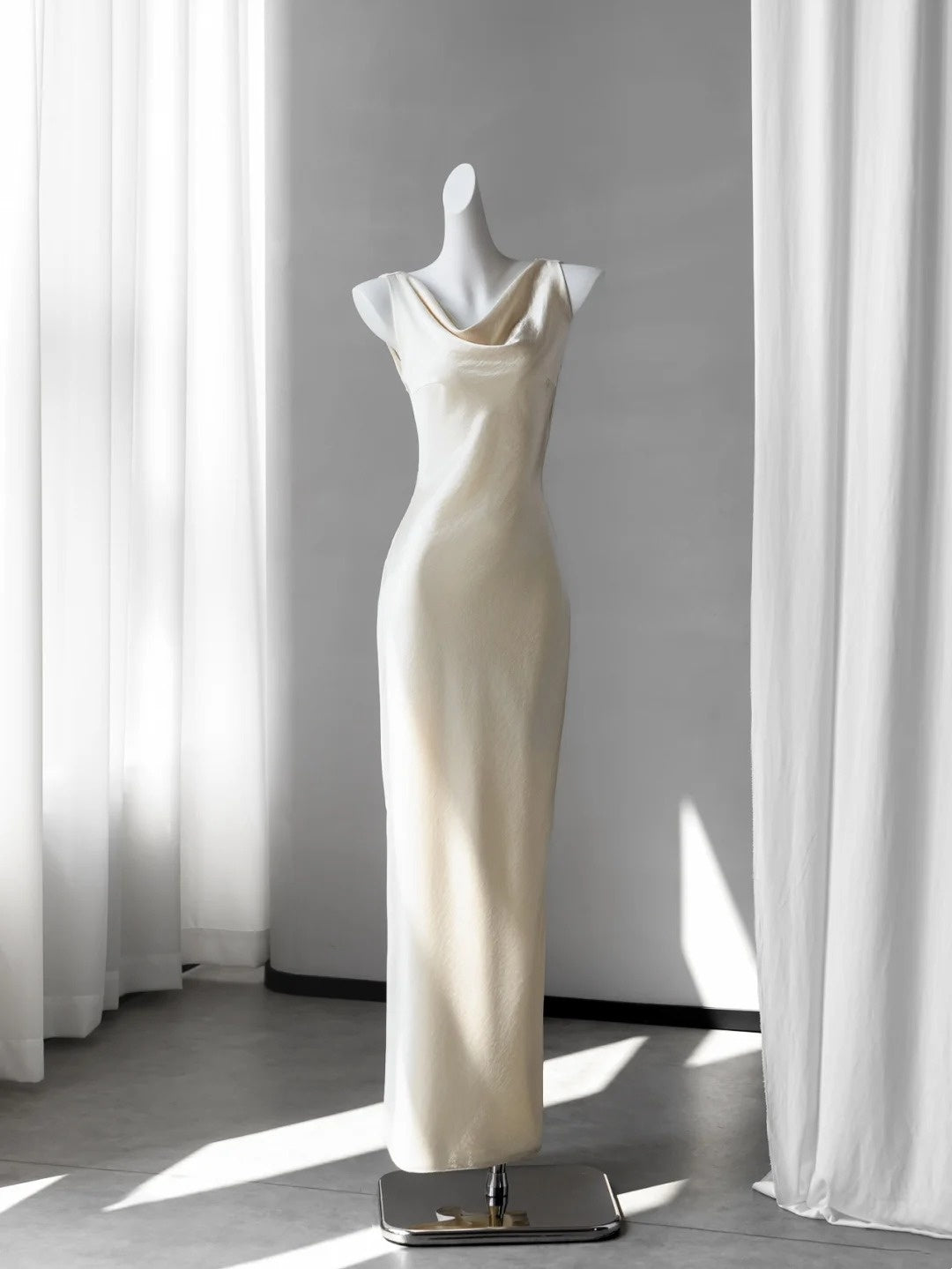 Open Back Elegant Evening Dress With Pearls Sheath Formal Prom Dress   P1933