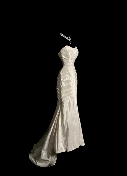 Sweetheart Ivory Mermaid Wedding Dress Pleated Dress For Bridal  P100