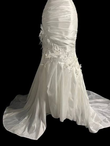 Sweetheart Ivory Satin Wedding Dress Appliques Elegant Bridal Gown  P109