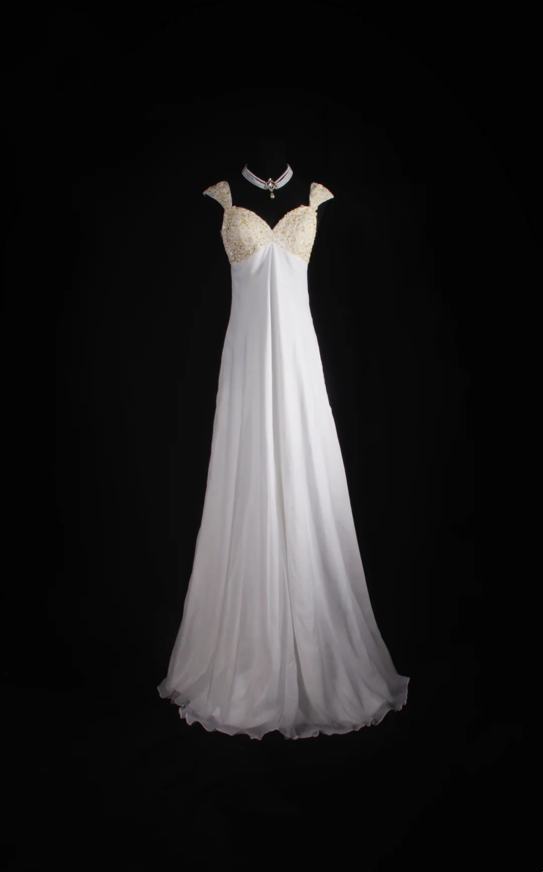 V Neck Chiffon Wedding Dress Beaded Applique Formal Evening Dress  P205