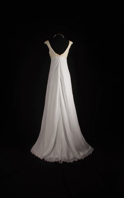 V Neck Chiffon Wedding Dress Beaded Applique Formal Evening Dress  P205