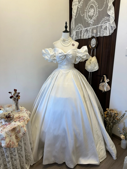 Off The Shoulder White Wedding Dress For Bridal Elegant Wedding Gowns  P249