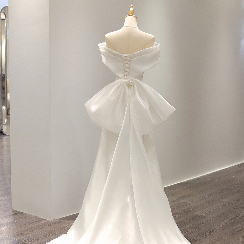 Off The Shoulder Satin Wedding Dress Elegant Gown For Bridal  P300