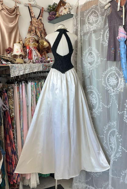 Black Appliques White Prom Dress Elegant Evening Dress  P330