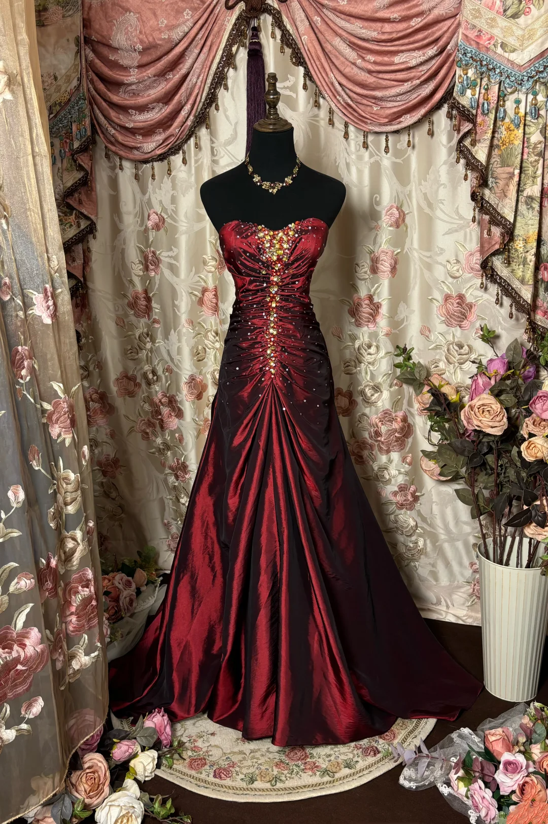 Sweetheart Burgundy Prom Dress Beaded Formal Dress Evening Gowns  P500