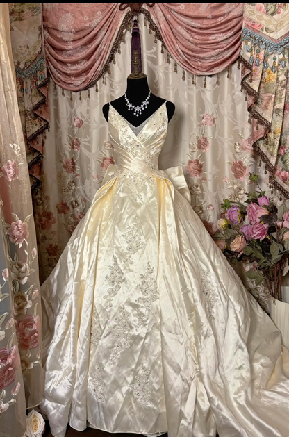 Spaghetti Straps Beige Ball Gown Sweet 16 Birthday Dress Quinceanera Dresses With Bow  P513