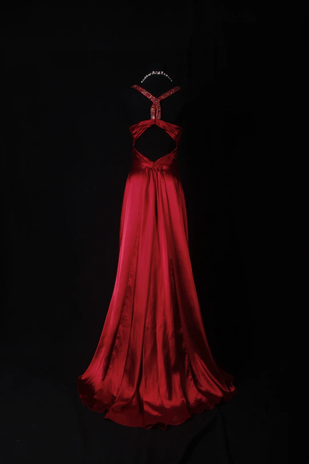 V Neck Red Satin Prom Dress With Slit Backless Beaded Evening Dress   P523