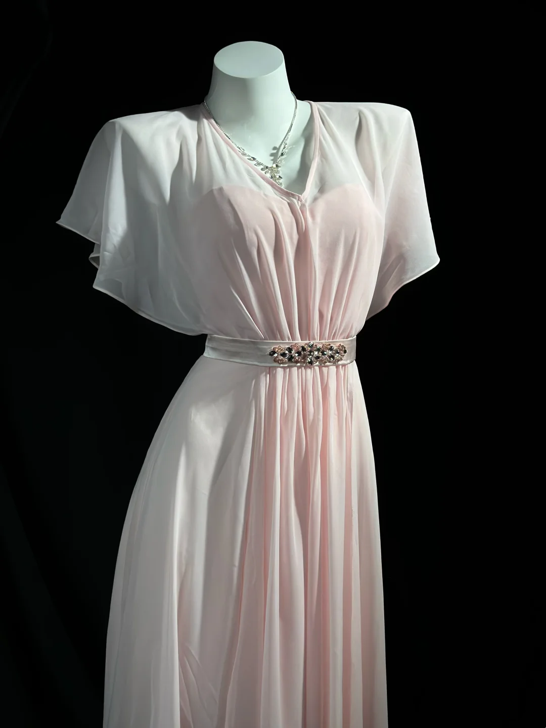 Light Pink Elegant Chiffon Evening Dress Modest Formal Wedding Guest Dress  P530