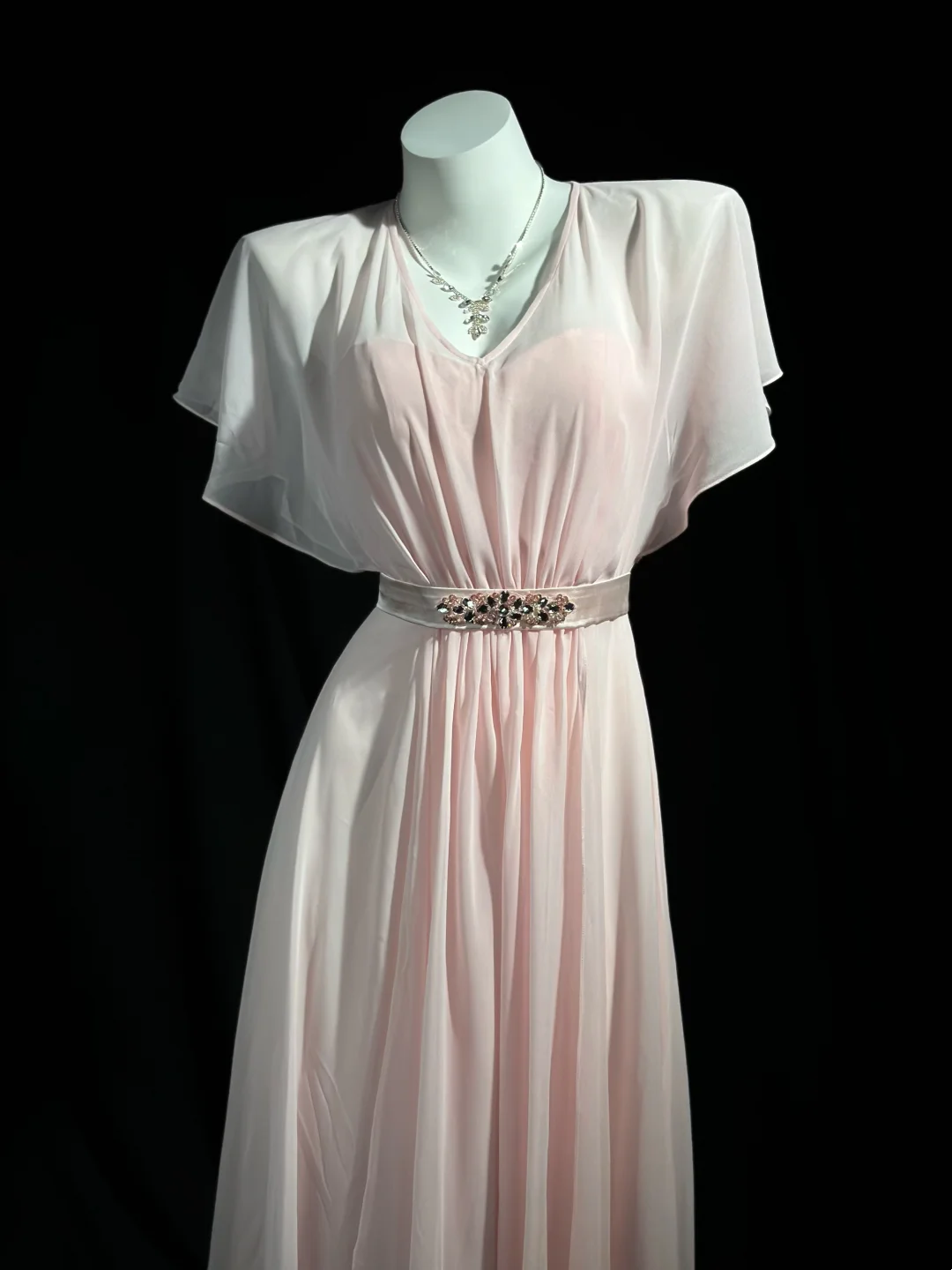 Light Pink Elegant Chiffon Evening Dress Modest Formal Wedding Guest Dress  P530