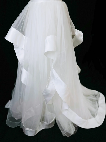 Ball Gown White Tulle Wedding Dress Ruffled Formal Wedding Gown For Bridal  P558