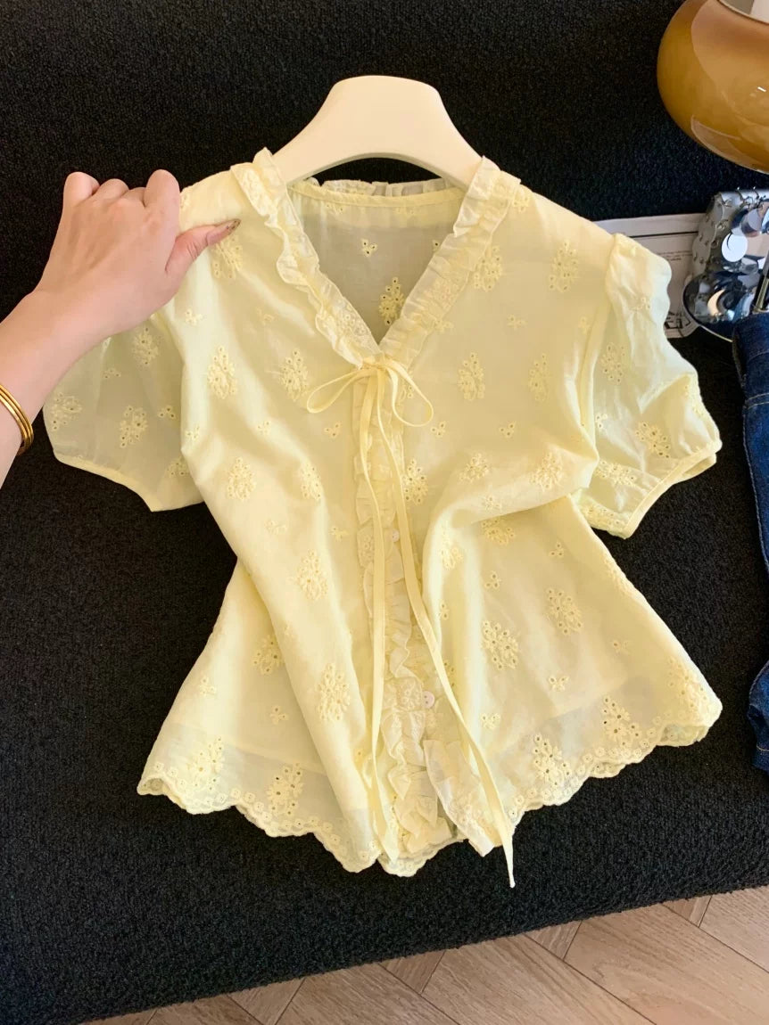 Short-sleeve Shirt with Sweet Ruffled Hollow-out Lace   L126