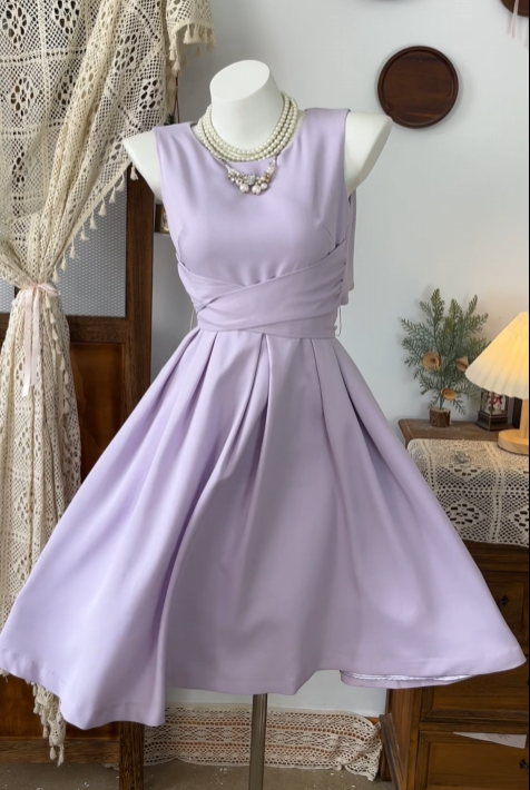 Sleeveless A Line Lilac Homecoming Dress Satin Short Dress  P1951