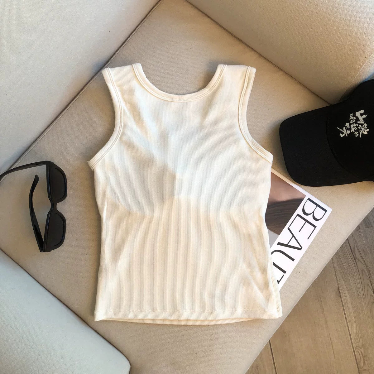 Sleeveless Camisole Top with Bow Embroidery    L120