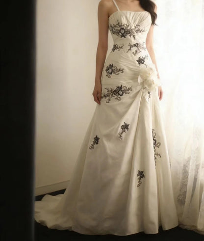 Spaghetti Strap Ivory Satin Wedding Dress With Black Appliques  P1210