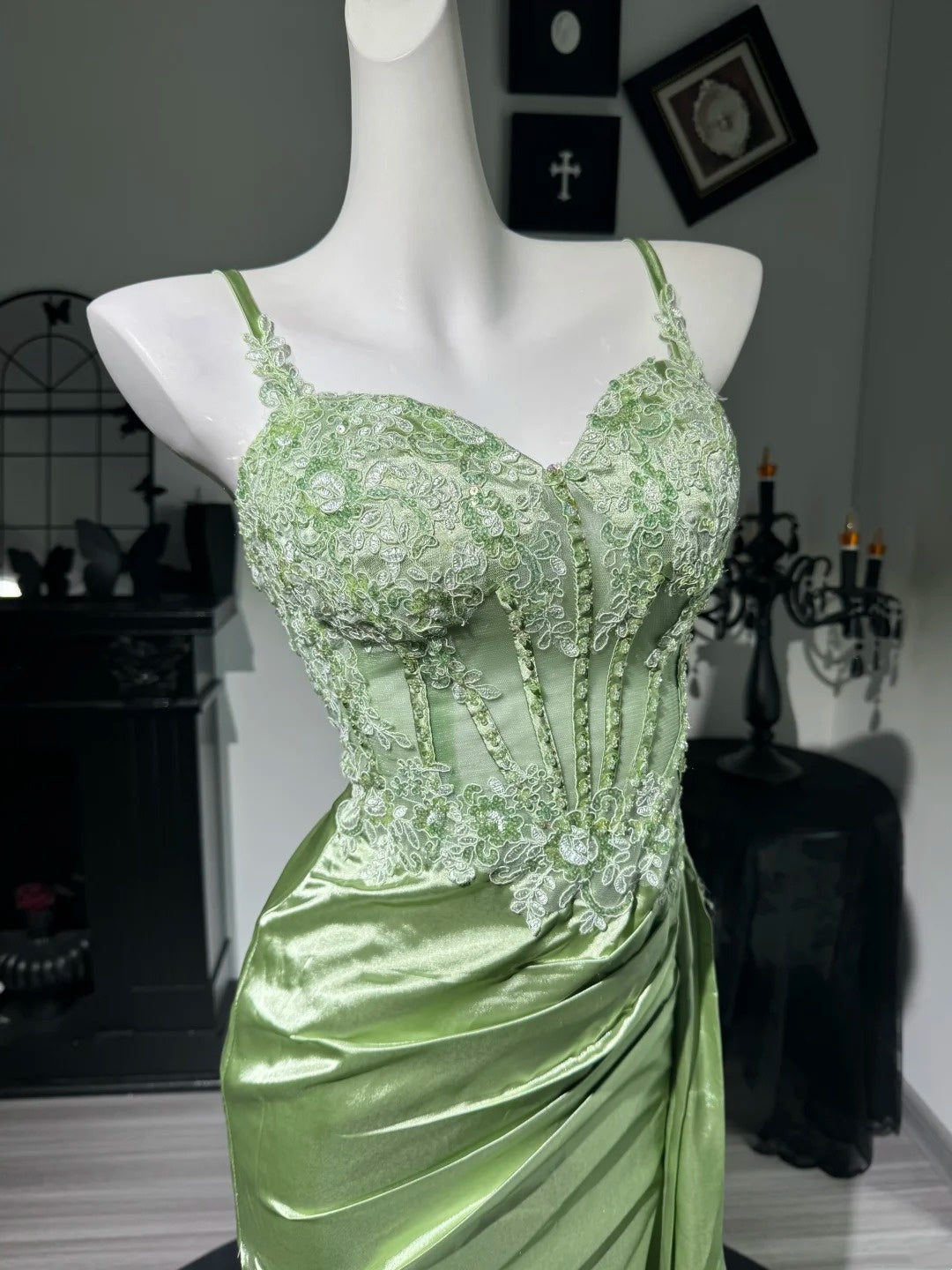 Spaghetti Straps Green Satin Mermaid Prom Dress With Appliques  P2395
