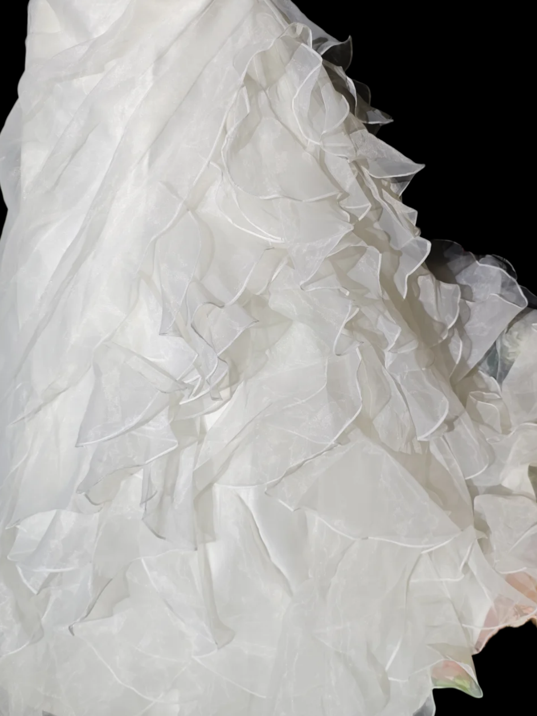 Strapless Ball Gown Ruffled Wedding Dress Sweetheart Bridal Dress  P1045