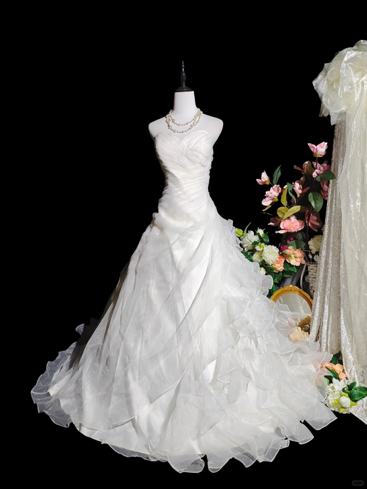 Strapless Ball Gown Ruffled Wedding Dress Sweetheart Bridal Dress  P1045