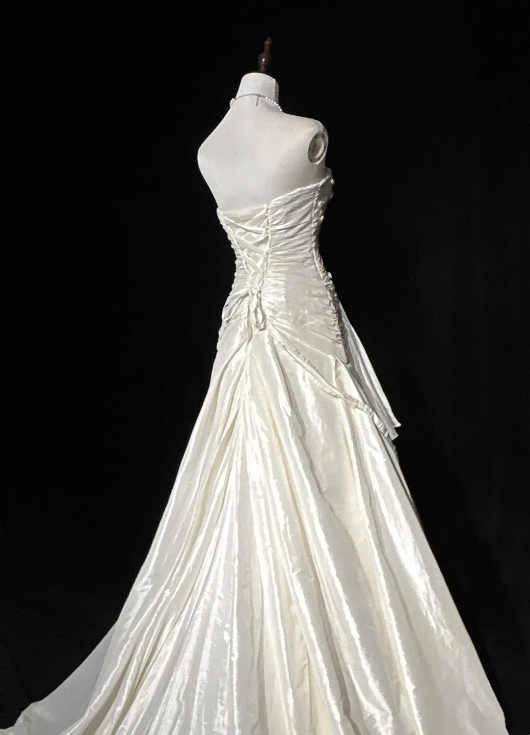 Strapless Ivory Taffeta Sheath Wedding Dress For Bridal  P831