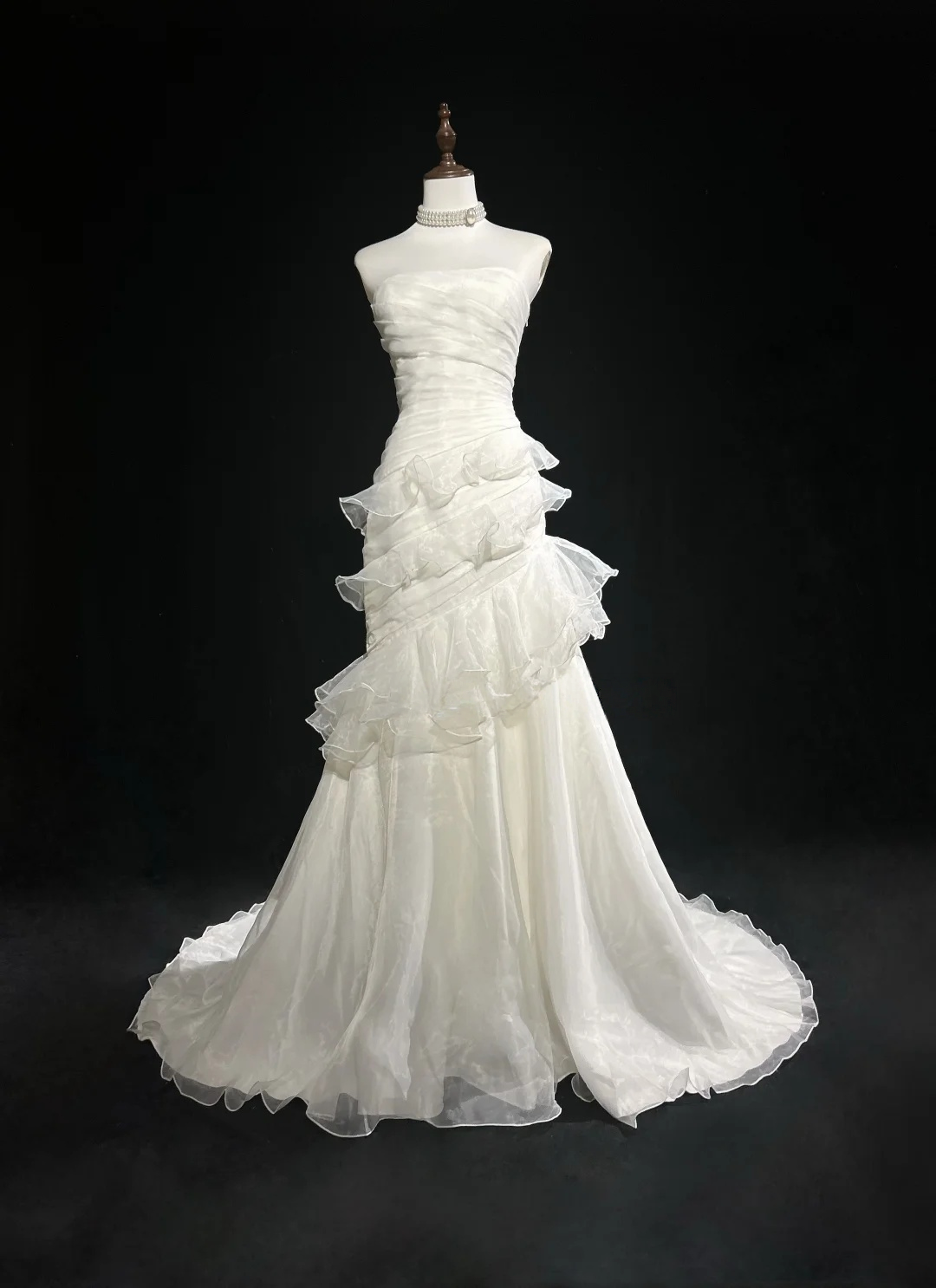 Strapless White Mermaid Wedding Dress For Bridal Ruffled Evening Dress P872