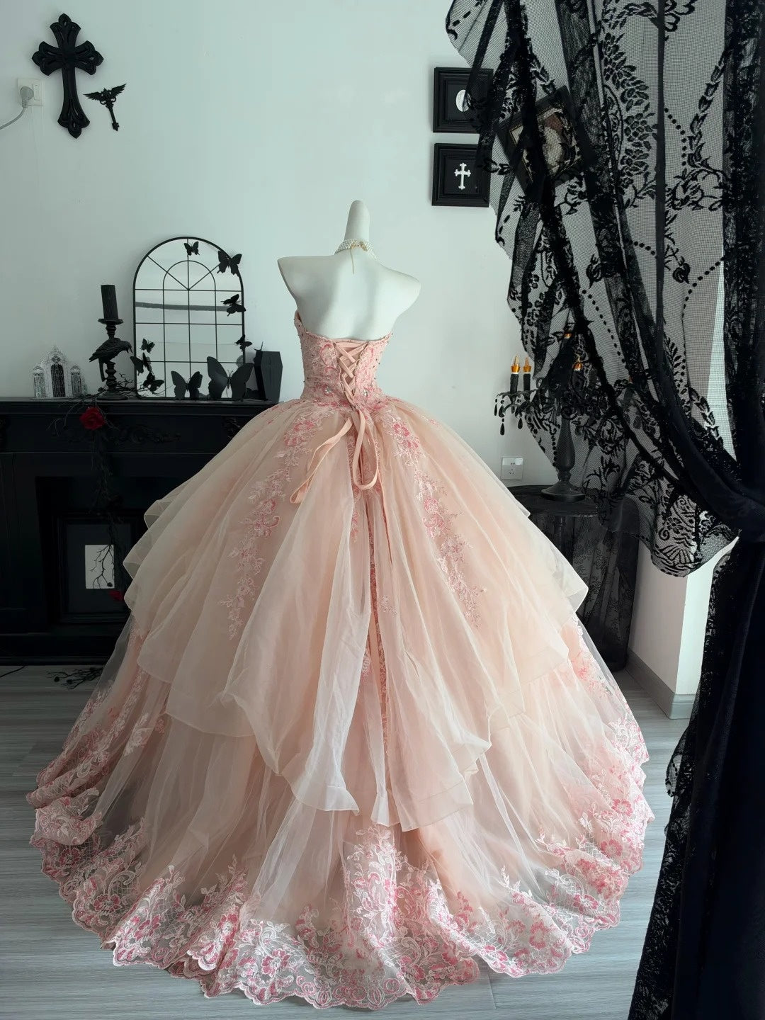 Sweetheart Neck Pink Ball Gown Sweet 16 Quinceanera Dresses  P2635