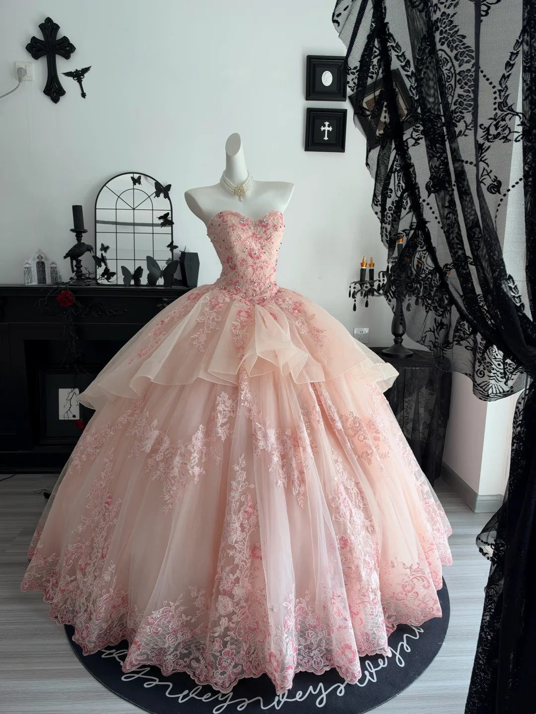 Sweetheart Neck Pink Ball Gown Sweet 16 Quinceanera Dresses  P2635
