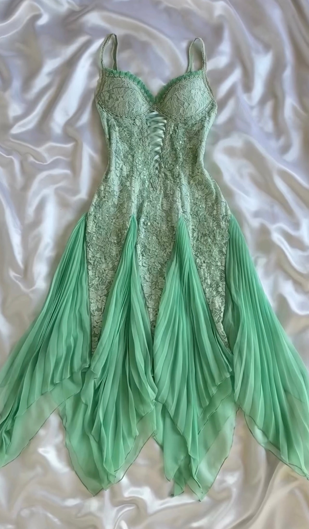 V Neck Green Lace Chiffon Prom Dress Ruffled Formal Party Dress  P897