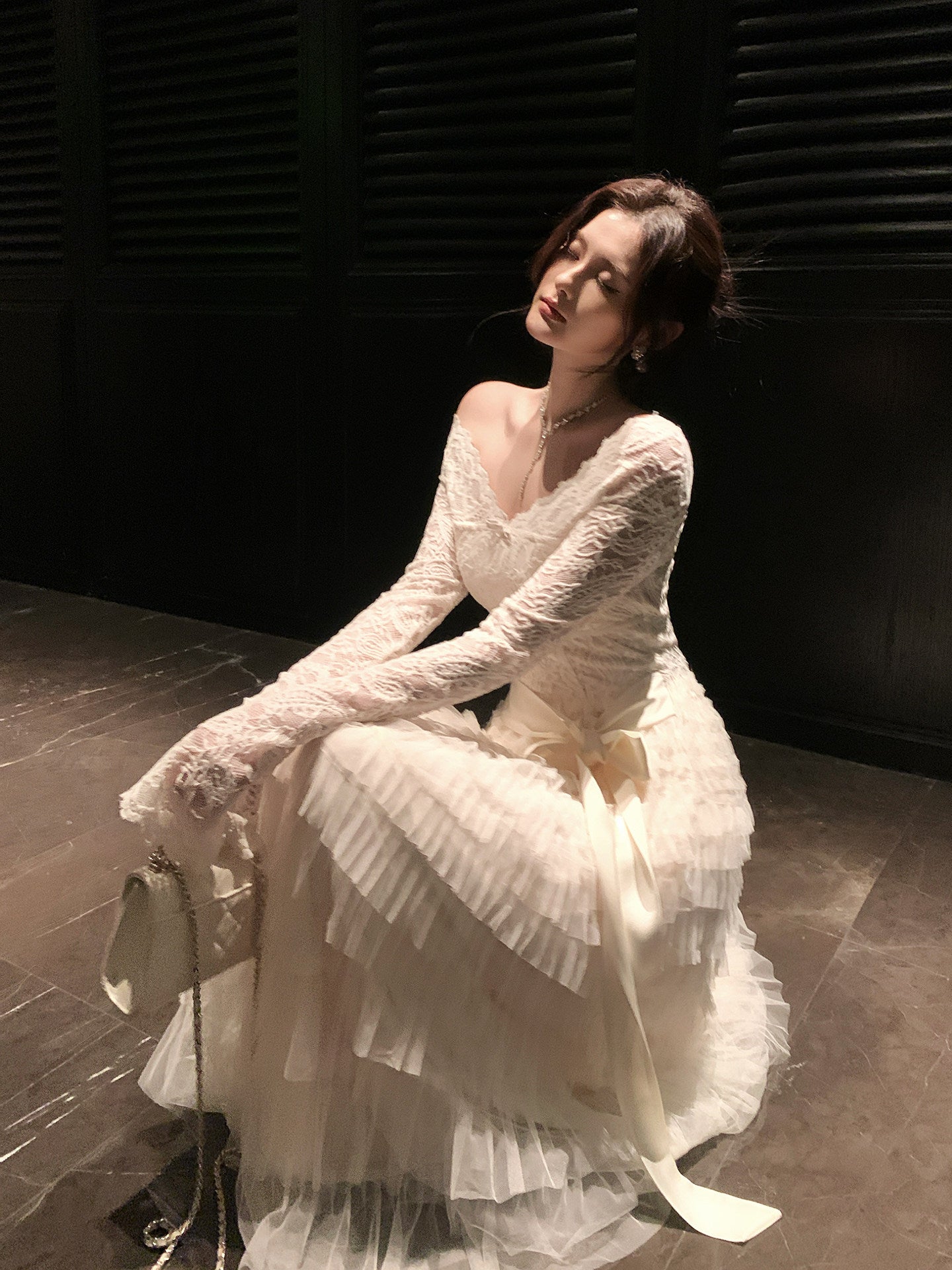 White Lace Evening Dress with Long Sleeves Tulle Birthday Dress  L52